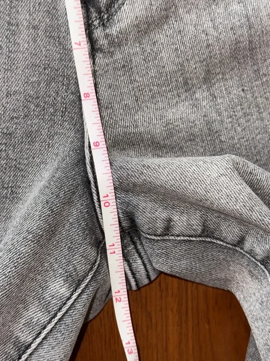 Judy Blue Gray Wide-Leg Crop Flare Jeans with Subtle ombré Fade - Picture 13 of 15